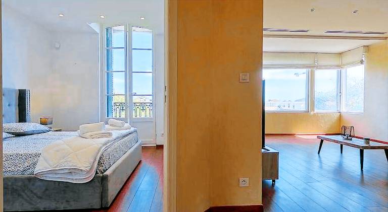 Villa with 5 rooms for 11 persons — photo 2