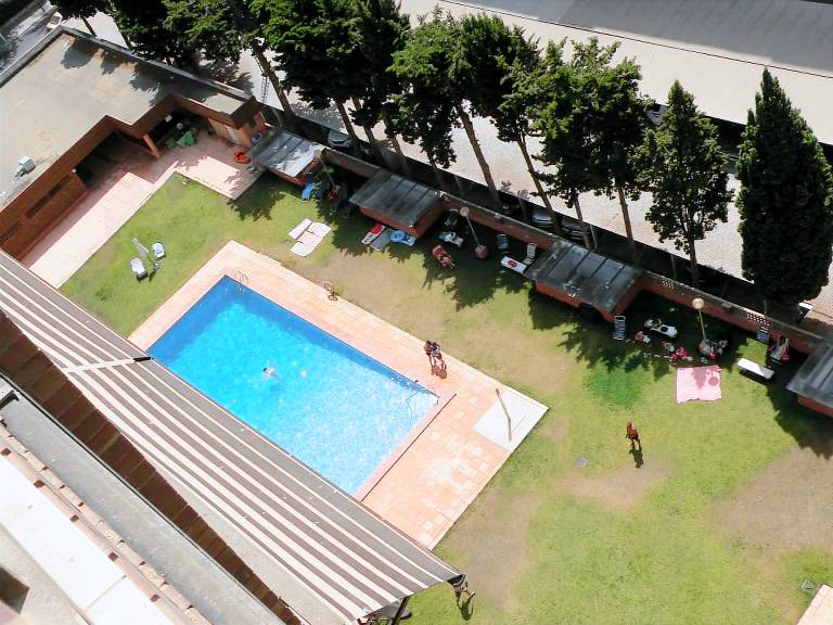 Holiday apartment with pool, terrace & yard | Sea view — photo 4