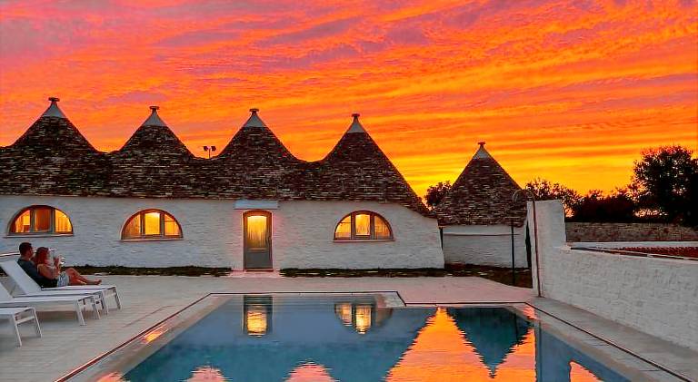 Farm with pool, yard & jacuzzi in Noci