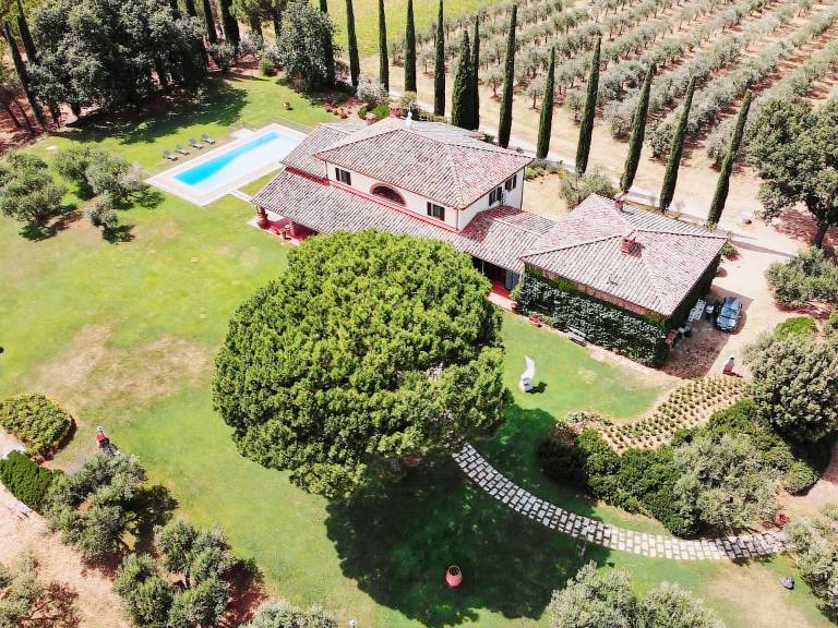 Children-friendly house with grill, private pool & yard | Pet-friendly — photo 3