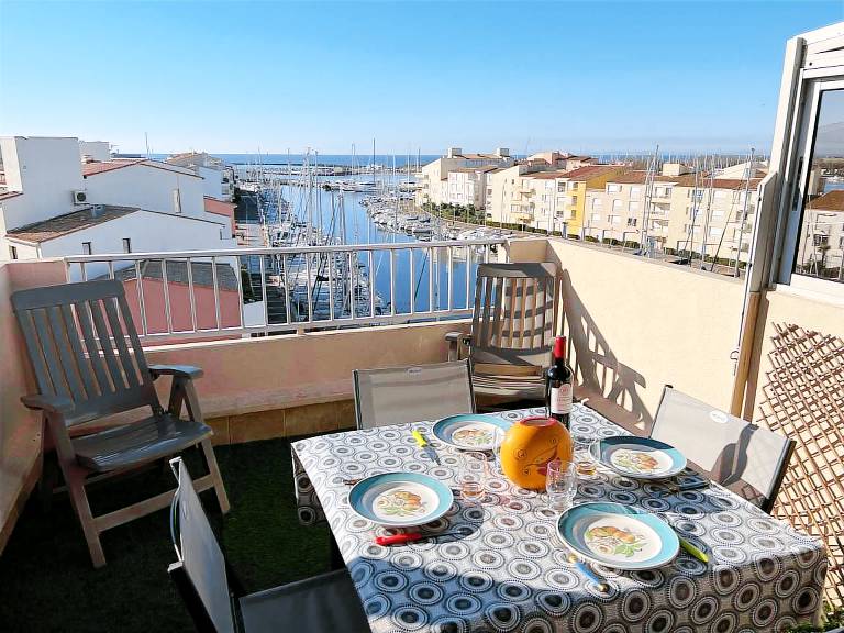 Apartment with 1 room for 4 persons in Agde