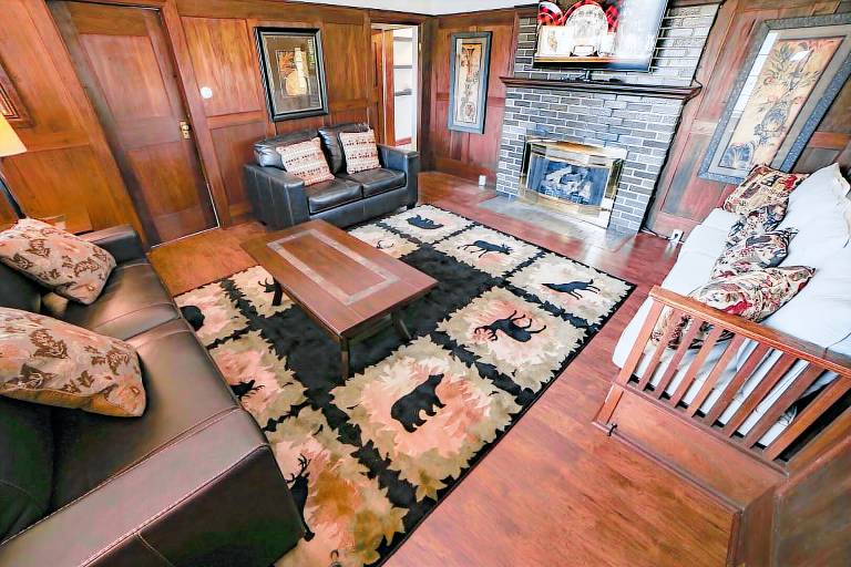 Cabin with private pool & terrace — photo 2