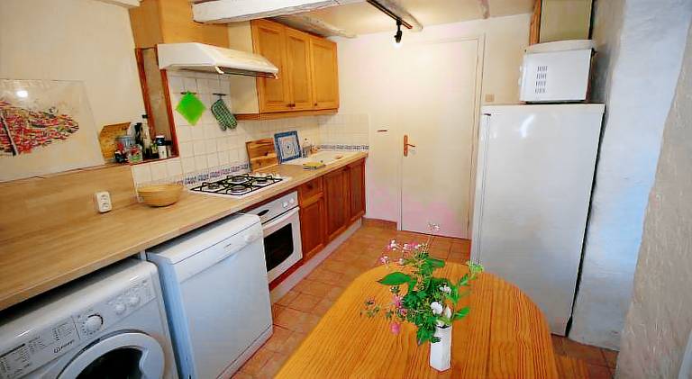 Child-friendly beautiful vacation home with private pool, garden & BBQ | Pet-friendly — photo 3
