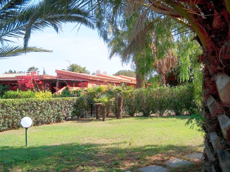 Vacation home with grill & garden | Beach nearby | Pets allowed — photo 5
