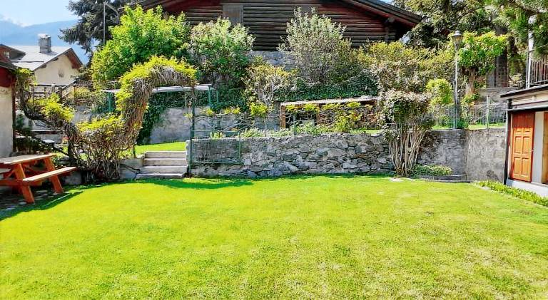 Children-friendly pleasant holiday apartment with barbeque, terrace & yard | Pets are welcome — photo 4