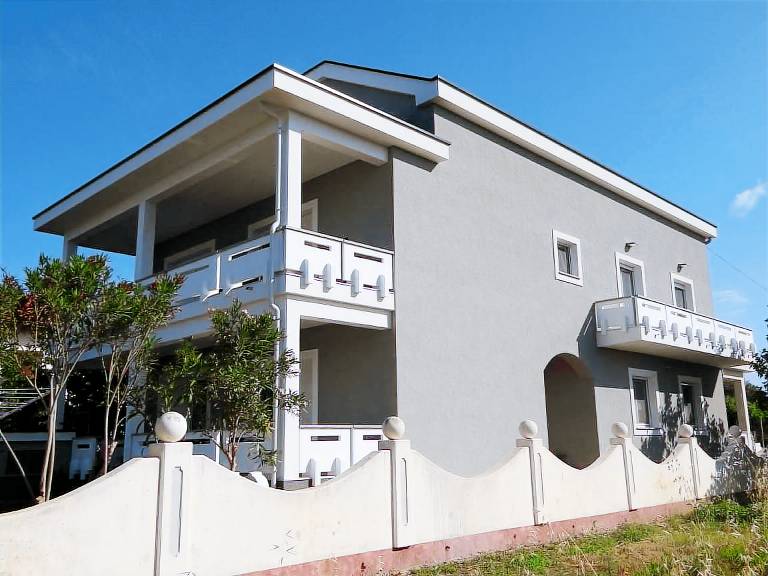 Fully equipped lovely apartment with barbeque & garden | Beach nearby | Dogs allowed — photo 2