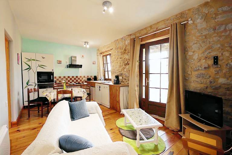 Gite with patio — photo 2