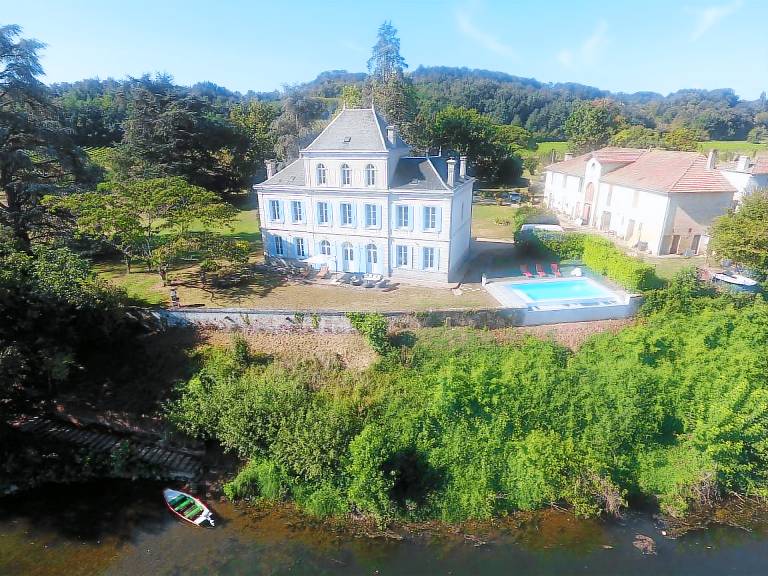 Ferienhaus in Flaujagues, Aquitanien für max. 12 Personen