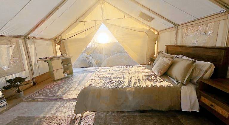 Tent with 1 room for 2 persons in Fallbrook, CA