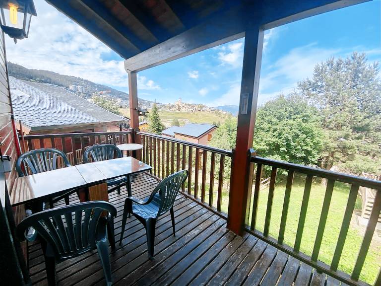 Cozy 55m² chalet, 8 people, garage, near slopes, pets allowed — photo 2