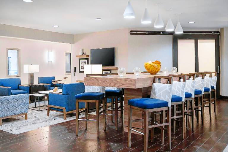 Hampton Inn Loveland — photo 3