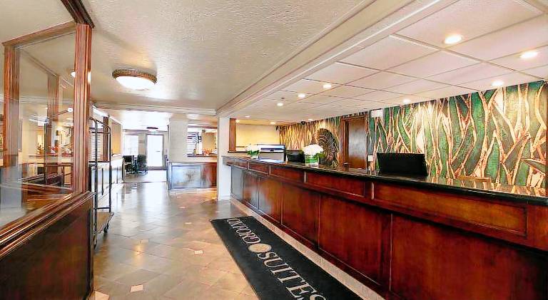 Oxnard Inn Lancaster — photo 4