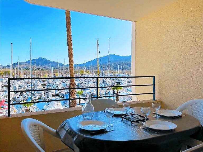 Holiday apartment with 1 room for 4 persons in Collioure
