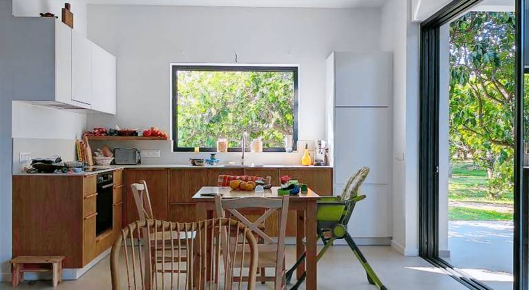Holiday apartment with patio & garden — photo 3