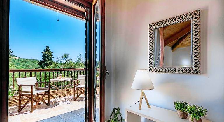 Villa with yard, terrace & private pool — photo 4