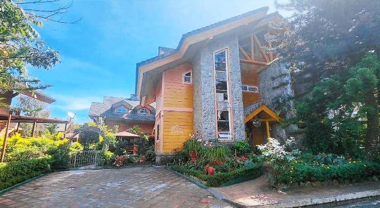 Vacation home with 3 rooms for 10 persons in Baguio
