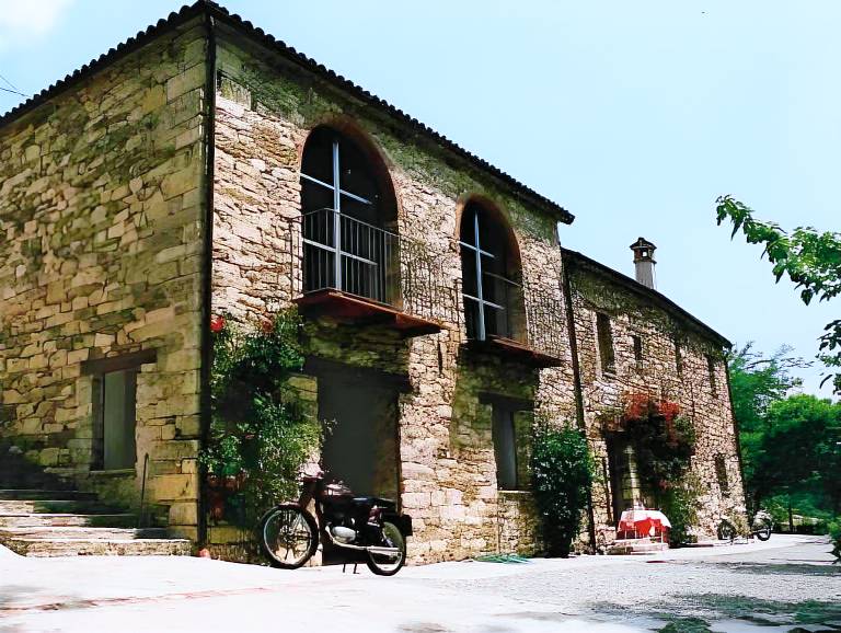 Farm with yard & terrace in Alessandria