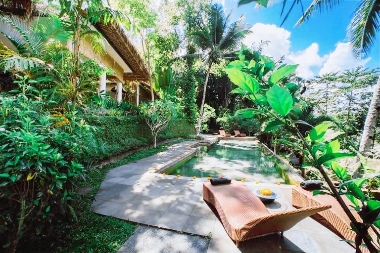 Villa with yard & pool | Suitable for remote work — photo 3