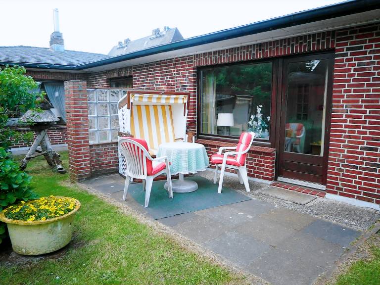 Family-oriented nice vacation home with terrace | Pet-friendly — photo 2