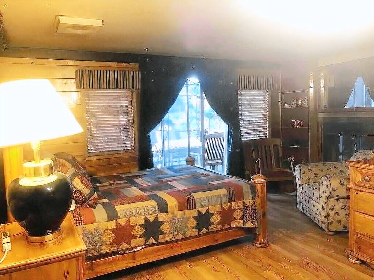Lodge  Big Bear Lake