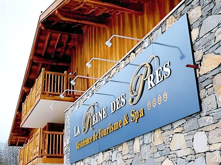 Serviced apartment with sauna, pool & jacuzzi | Ski nearby | Dogs allowed in Samoëns