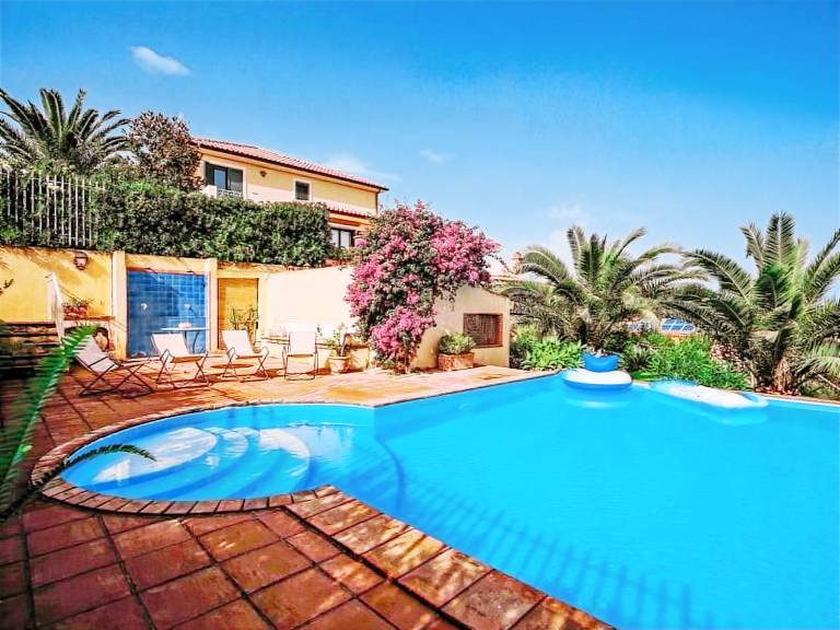 Ferienhaus in Patti f&uuml;r max. 8 Personen