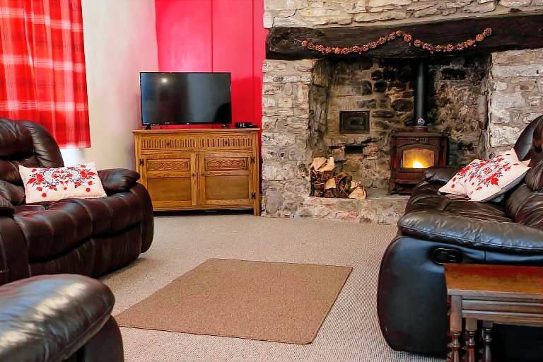 Child-friendly pleasant cottage with yard | Pet-friendly — photo 5