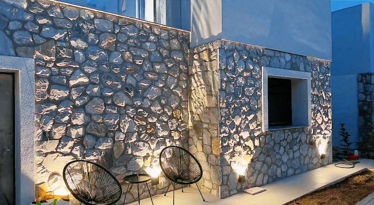 Vacation home with terrace, private pool & grill — photo 3