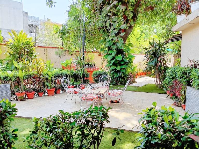 House  Karol Bagh