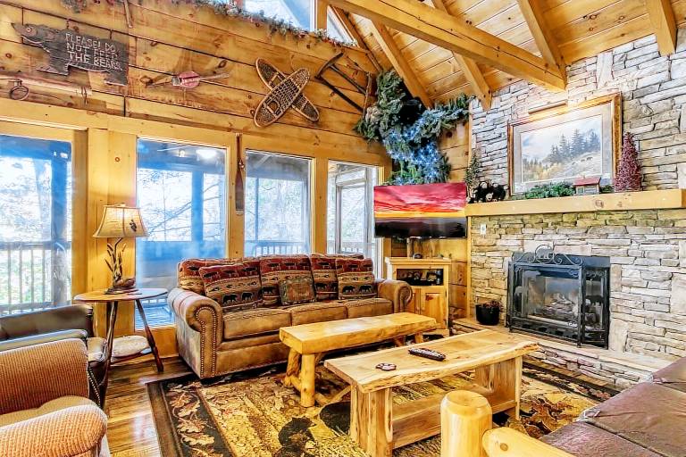 Cabin with private pool — photo 5