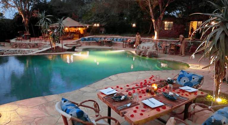 Tent with pool, yard & terrace — photo 2