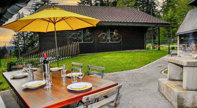Chalet with jacuzzi — photo 4