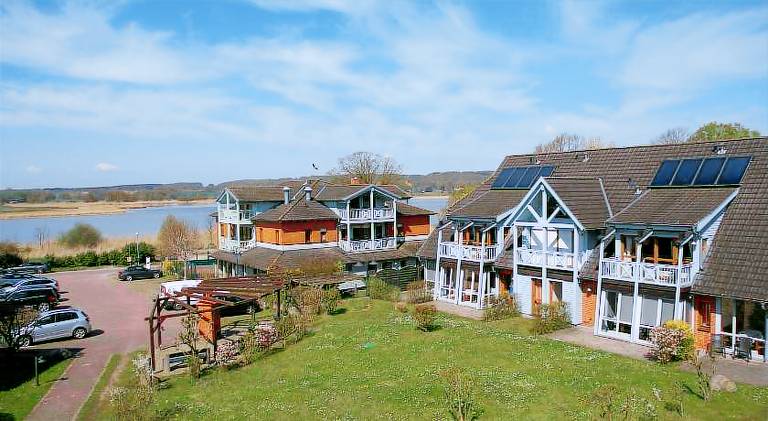 Serviced apartment with yard in Ostseebad Baabe