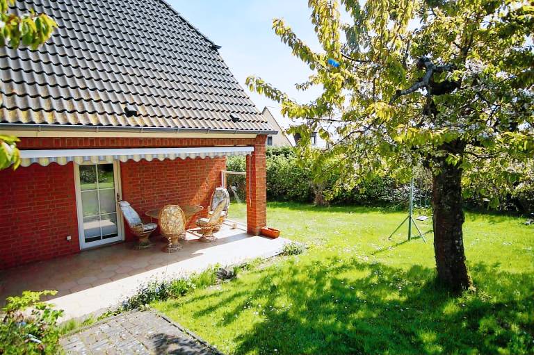 Idyllische Lage mit eigenem Garten - Dat Bienenhuus — photo 4