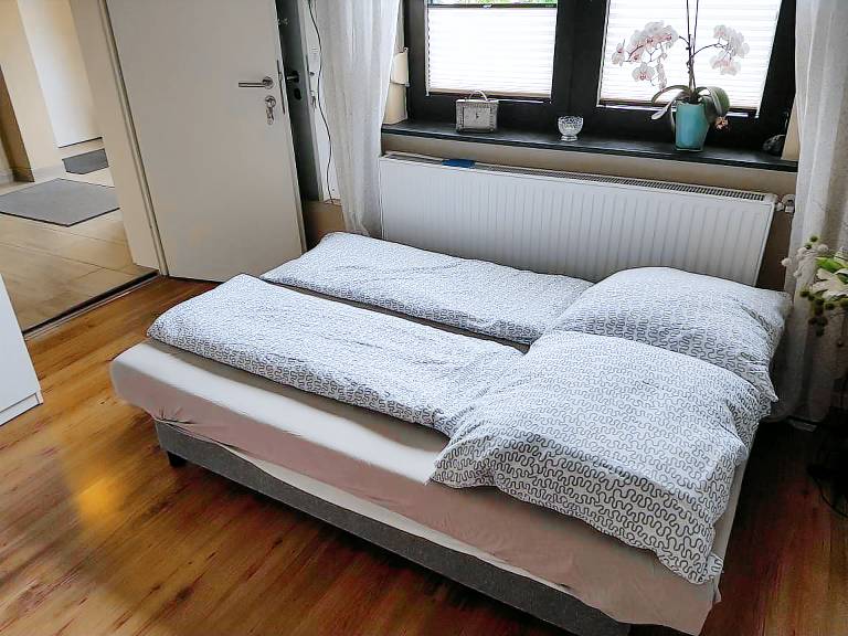 Holiday apartment with barbecue & garden — photo 4