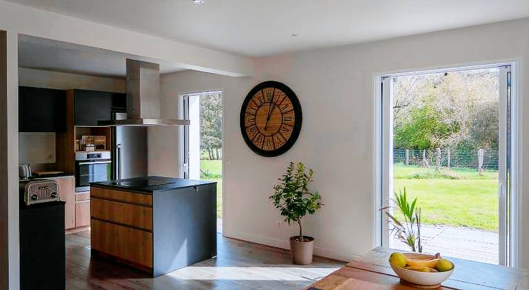 Lovely vacation home with patio & yard | Pet-friendly — photo 2