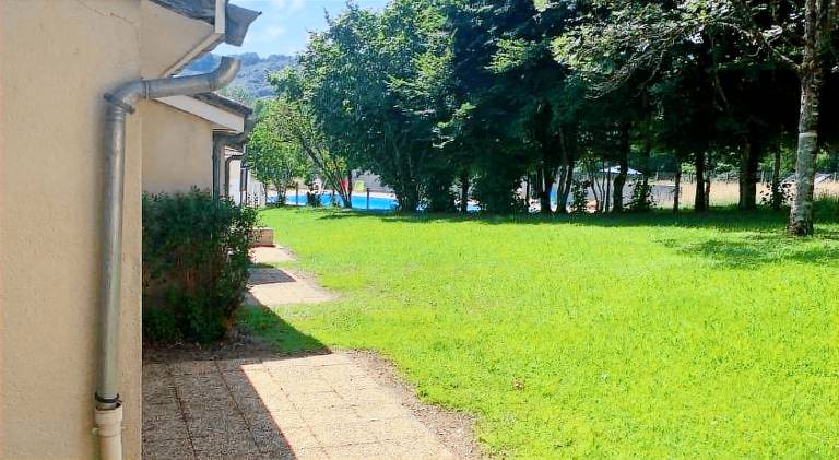 Vacation home with pool, garden & patio | Dogs allowed in Figeac