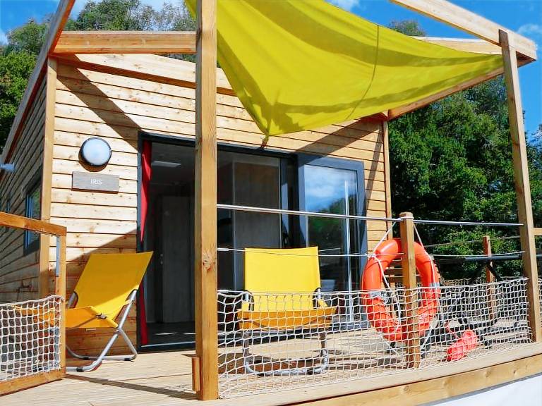 Chalet with patio — photo 3