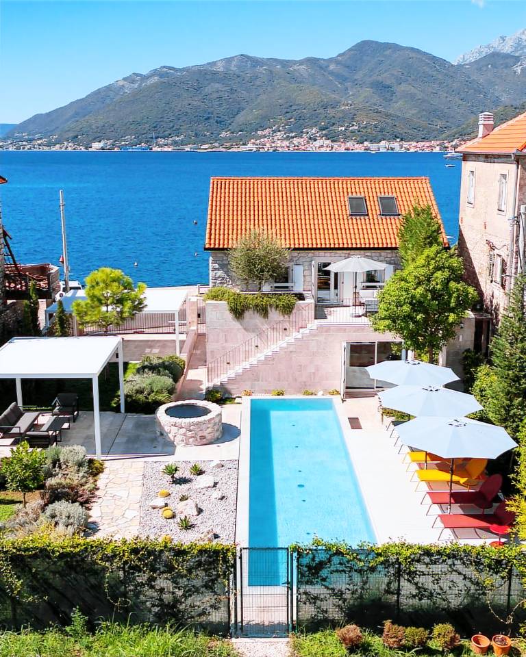 Villa Lastva is a five star seafront luxury villa with privite pool — photo 3