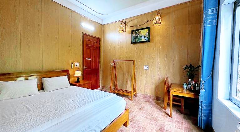Family-friendly spacious rental apartment with yard & jacuzzi | Perfect for remote work | Pets are welcome — photo 2