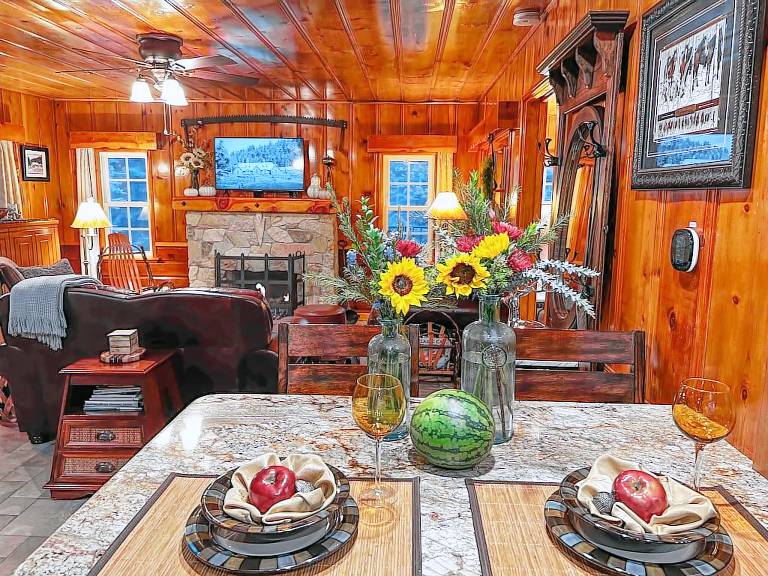 Cabin Arrowhead Farms