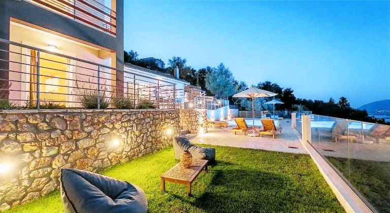 Villa with private pool, yard & terrace | Perfect for remote work | Pet-friendly — photo 4