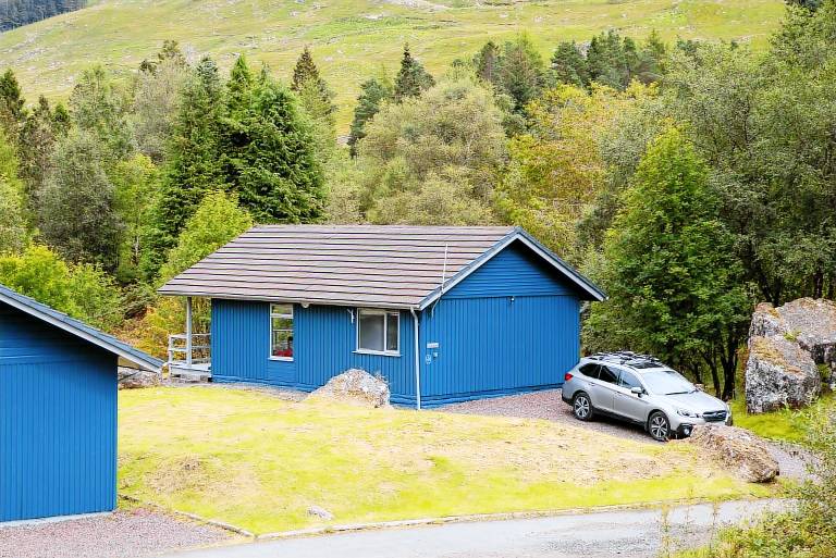 2 bedroom lodge with stunning loch, mountain views — photo 3