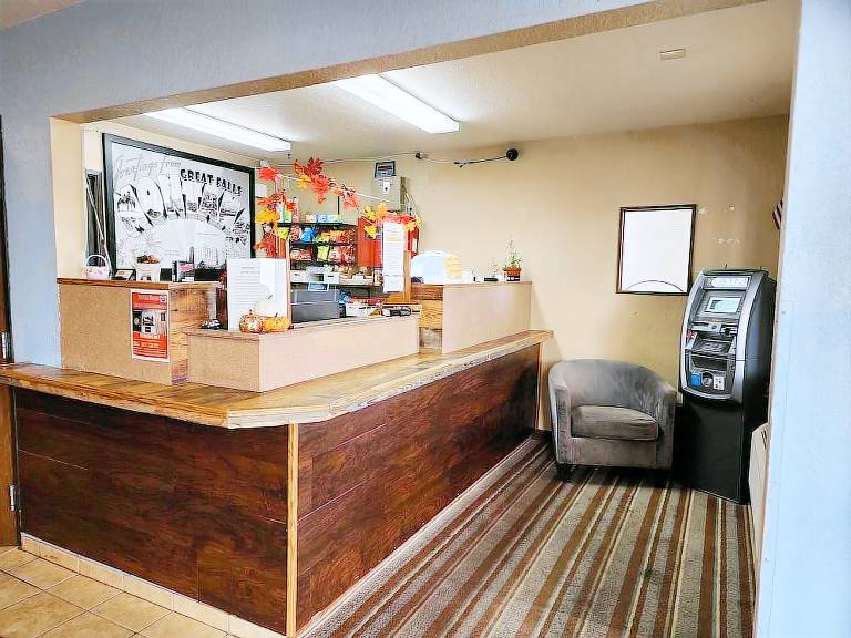 Grizzly Inn — photo 5