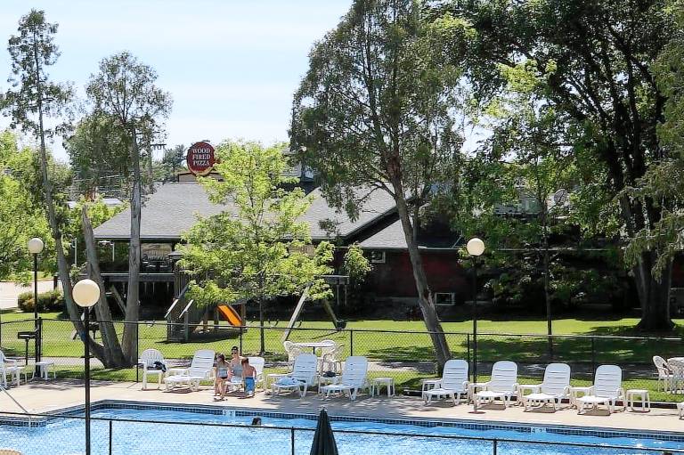 Amber s Inn & Suites