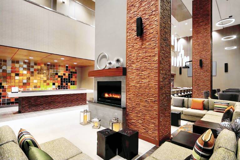 Hilton Garden Inn Calgary Downtown — photo 3