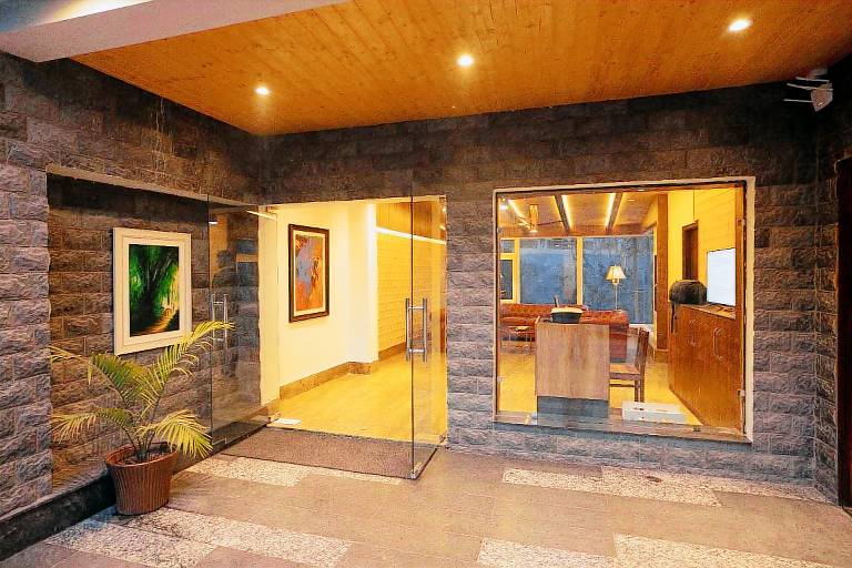 Kasauli Courtyard — photo 4