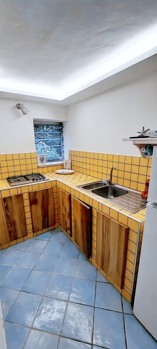 Apartment with pool, yard & barbeque | Water view — photo 3