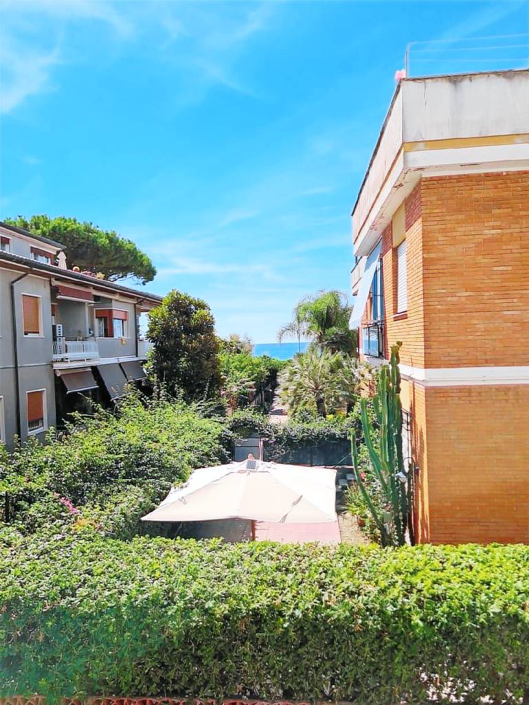 Apartment with 2 rooms for 6 persons — photo 4