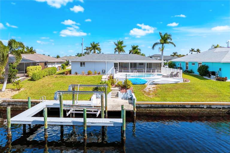 House with private pool & barbeque | River view — photo 4